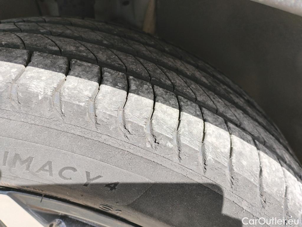  Hyundai  Tucson HYUNDAI  / 2020 / 5P / todoterreno 1.6 TGDI 169kW HEV Tecno Auto 2C #40