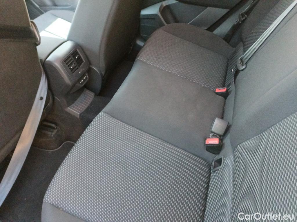  Volkswagen  T-ROC VOLKSWAGEN  / 2017 / 5P / todoterreno Edition 1.0 TSI 85kW (115CV) #9