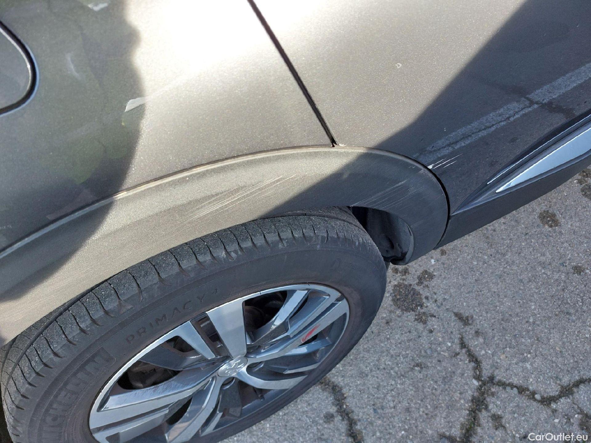  Peugeot  3008 PEUGEOT  / 2020 / 5P / todoterreno 1.5 BlueHDi 96kW S&S Allure Pack EAT8 #20