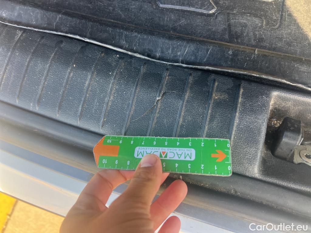  Hyundai  Konna HYUNDAI Kona / 2017 / 5P / todoterreno 1.6 GDI HEV SLE DCT #14