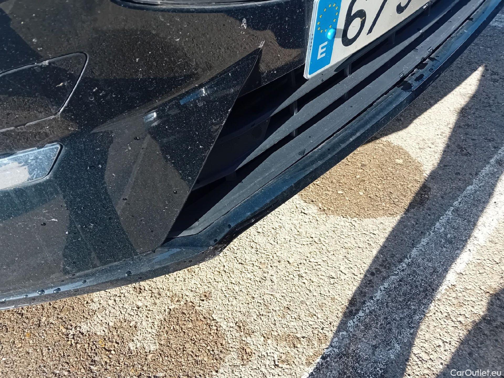  Volvo  XC60 VOLVO  / 2017 / 5P / todoterreno 2.0 B4 D Momentum Pro Auto #1