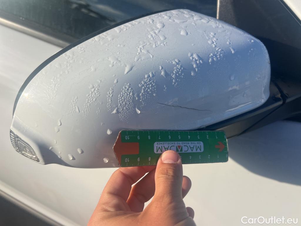  Hyundai  Konna HYUNDAI Kona / 2017 / 5P / todoterreno 1.6 GDI HEV SLE DCT #48