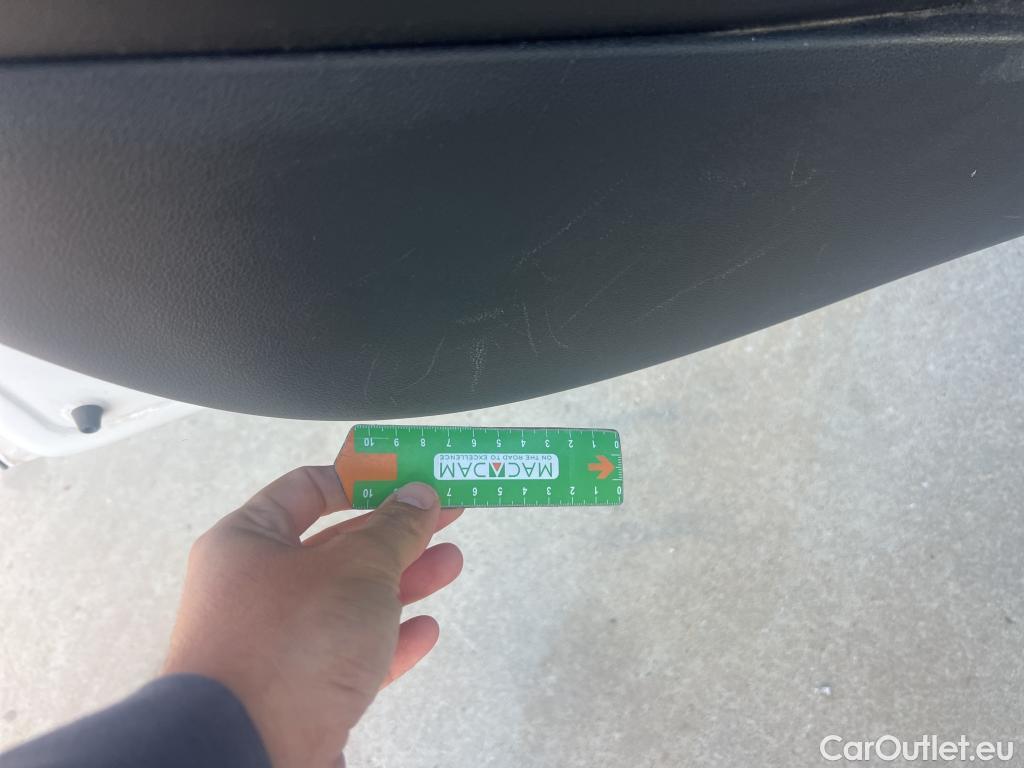  Hyundai  Konna HYUNDAI Kona / 2017 / 5P / todoterreno 1.6 GDI HEV SLE DCT #30