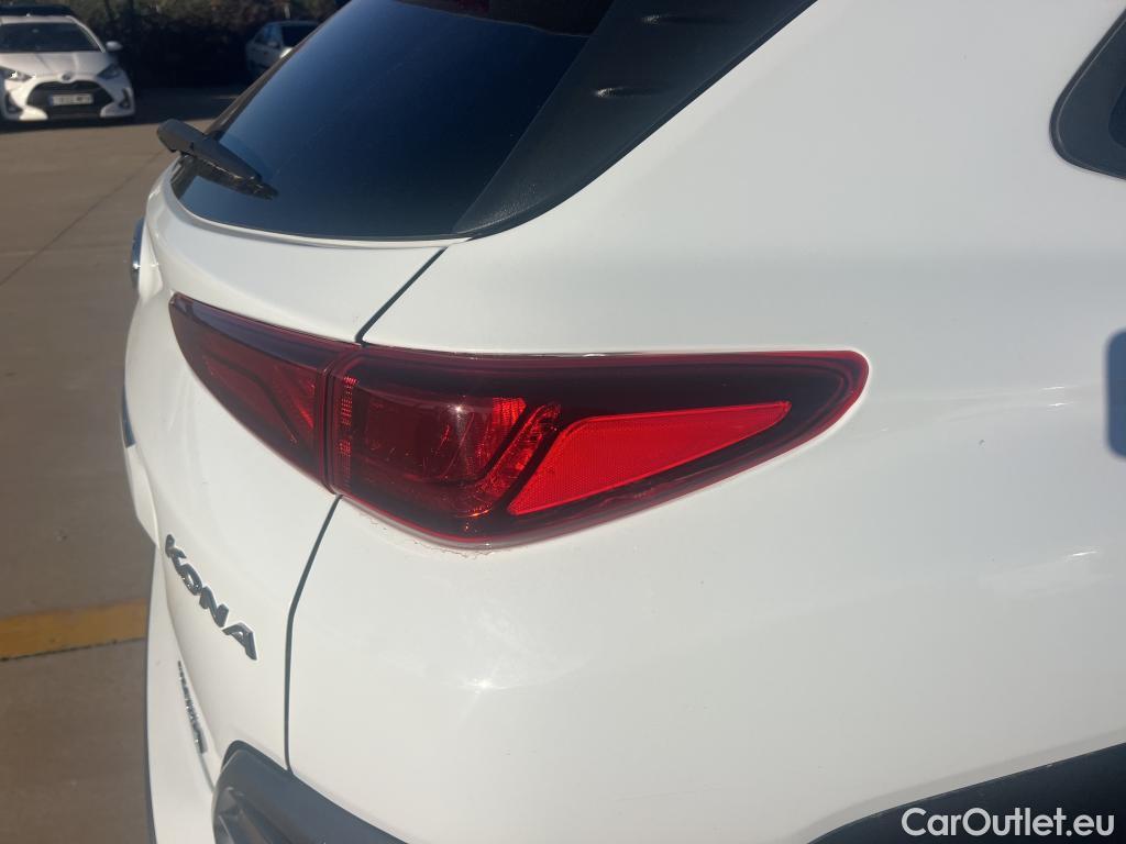  Hyundai  Konna HYUNDAI Kona / 2017 / 5P / todoterreno 1.6 GDI HEV SLE DCT #1