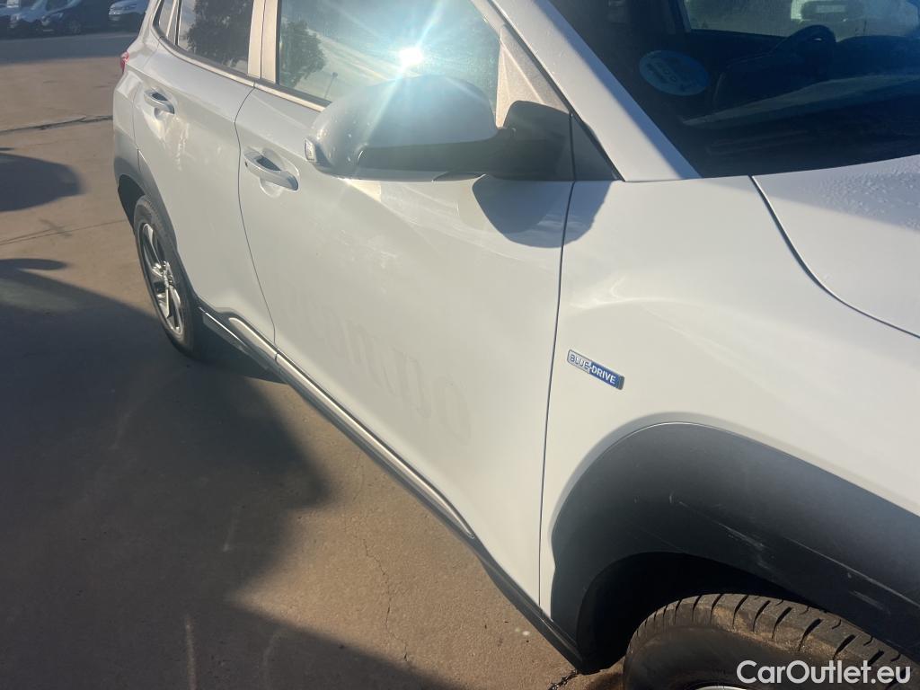  Hyundai  Konna HYUNDAI Kona / 2017 / 5P / todoterreno 1.6 GDI HEV SLE DCT #8