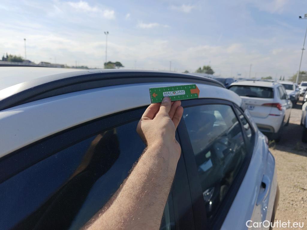  Hyundai  Konna HYUNDAI Kona / 2017 / 5P / todoterreno EV 100kW Klass #22