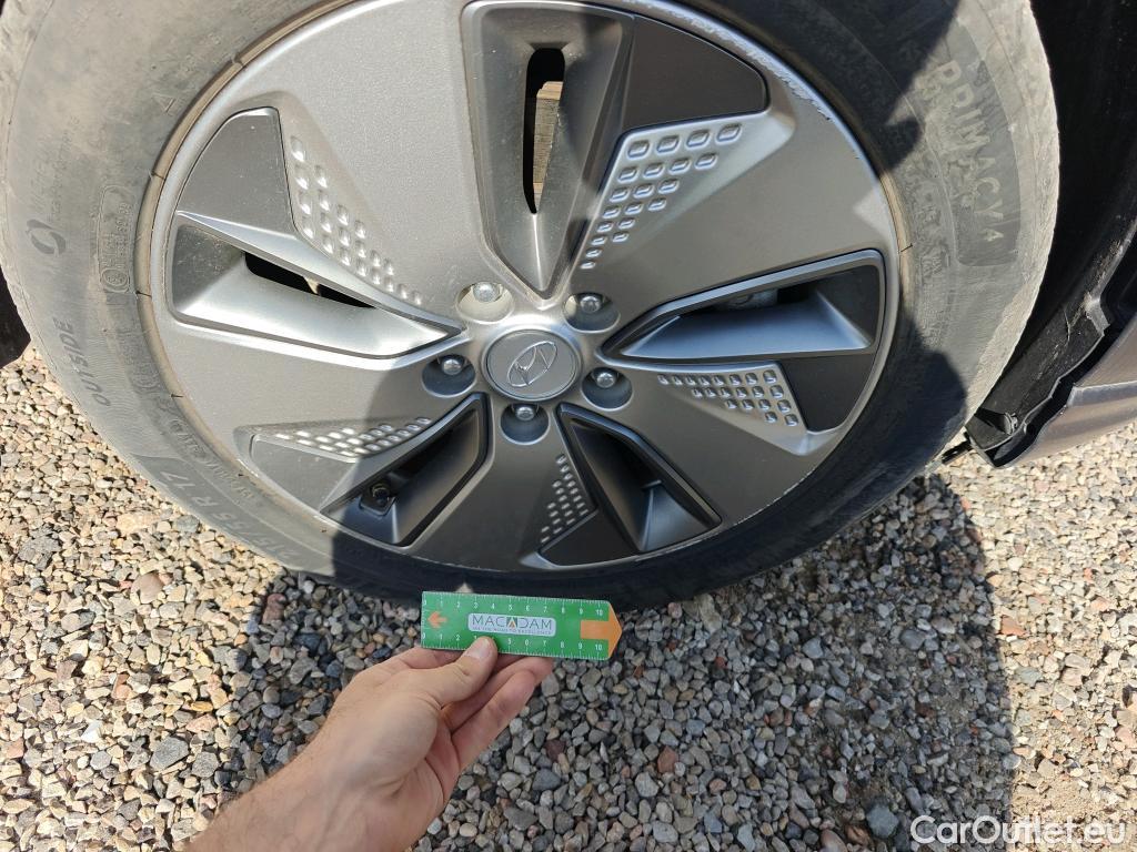  Hyundai  Konna HYUNDAI Kona / 2017 / 5P / todoterreno EV 100kW Klass #37