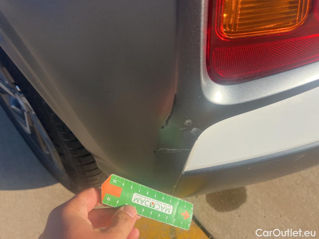  Hyundai  Konna HYUNDAI Kona / 2017 / 5P / todoterreno 1.6 GDI HEV SLE DCT #37