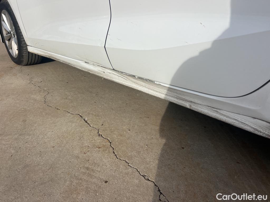  Audi  A3 AUDI  / 2020 / 5P / berlina con portón Sportback 30 TFSI 81kW (110CV) S tronic #1