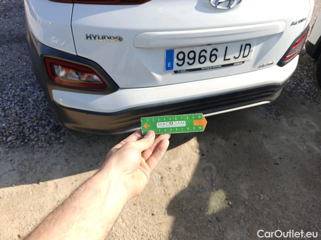  Hyundai  Konna HYUNDAI Kona / 2017 / 5P / todoterreno EV 100kW Klass #52