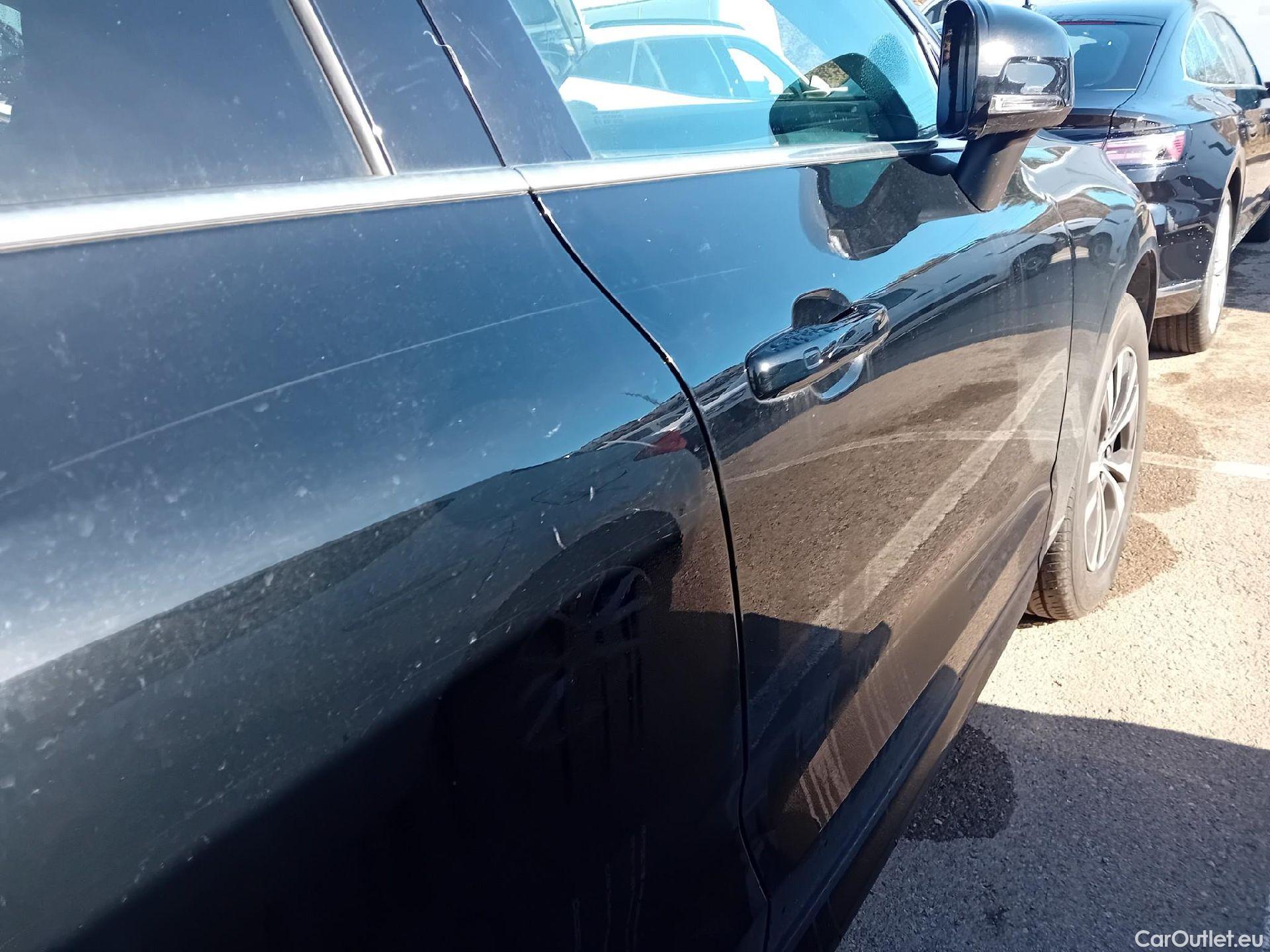  Volvo  XC60 VOLVO  / 2017 / 5P / todoterreno 2.0 B4 D Momentum Pro Auto #11