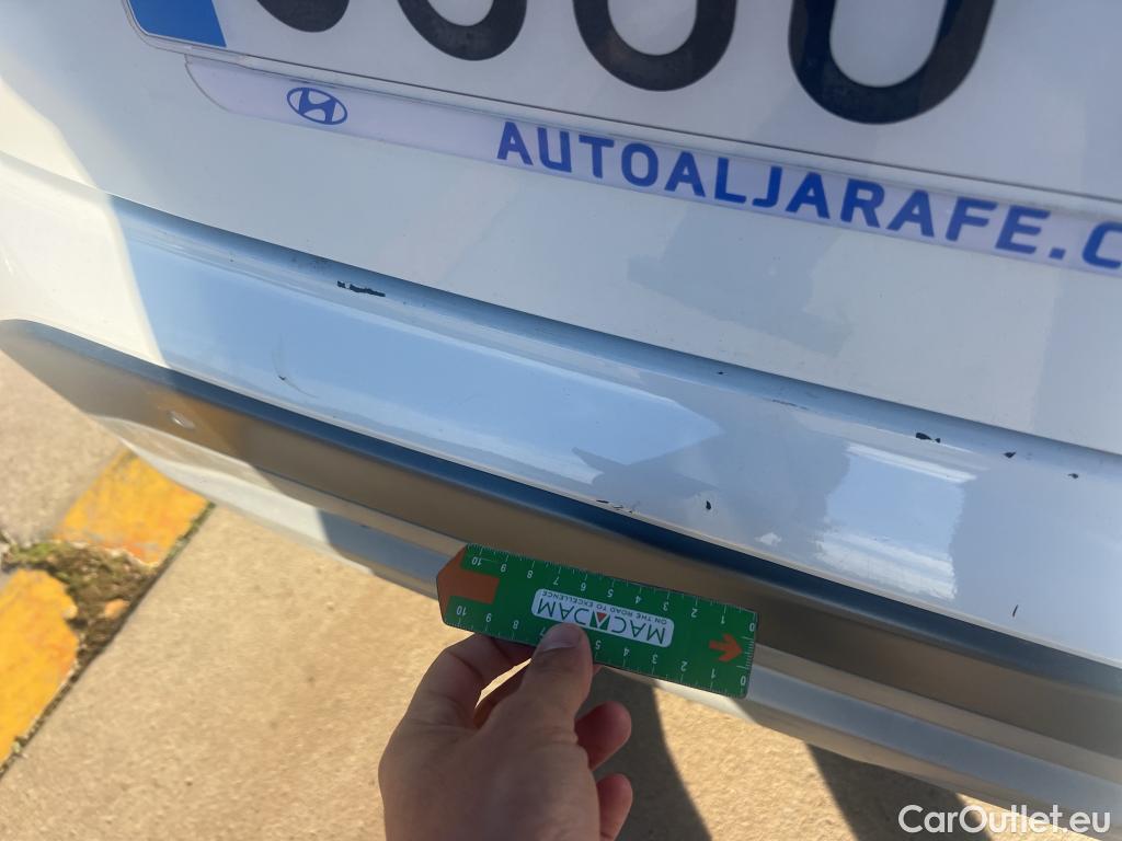  Hyundai  Konna HYUNDAI Kona / 2017 / 5P / todoterreno 1.6 GDI HEV SLE DCT #45