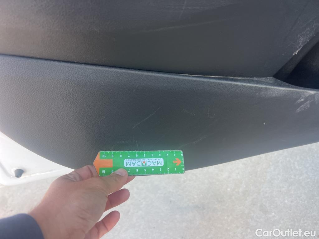  Hyundai  Konna HYUNDAI Kona / 2017 / 5P / todoterreno 1.6 GDI HEV SLE DCT #31