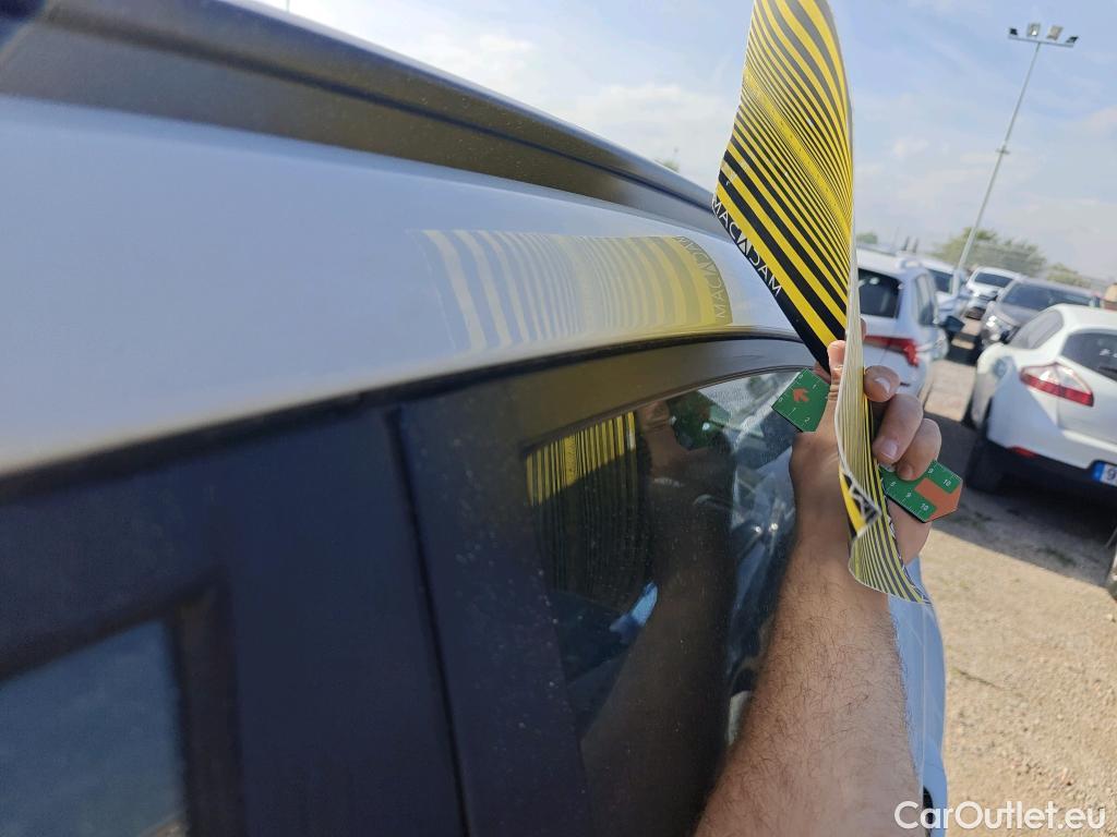  Hyundai  Konna HYUNDAI Kona / 2017 / 5P / todoterreno EV 100kW Klass #24