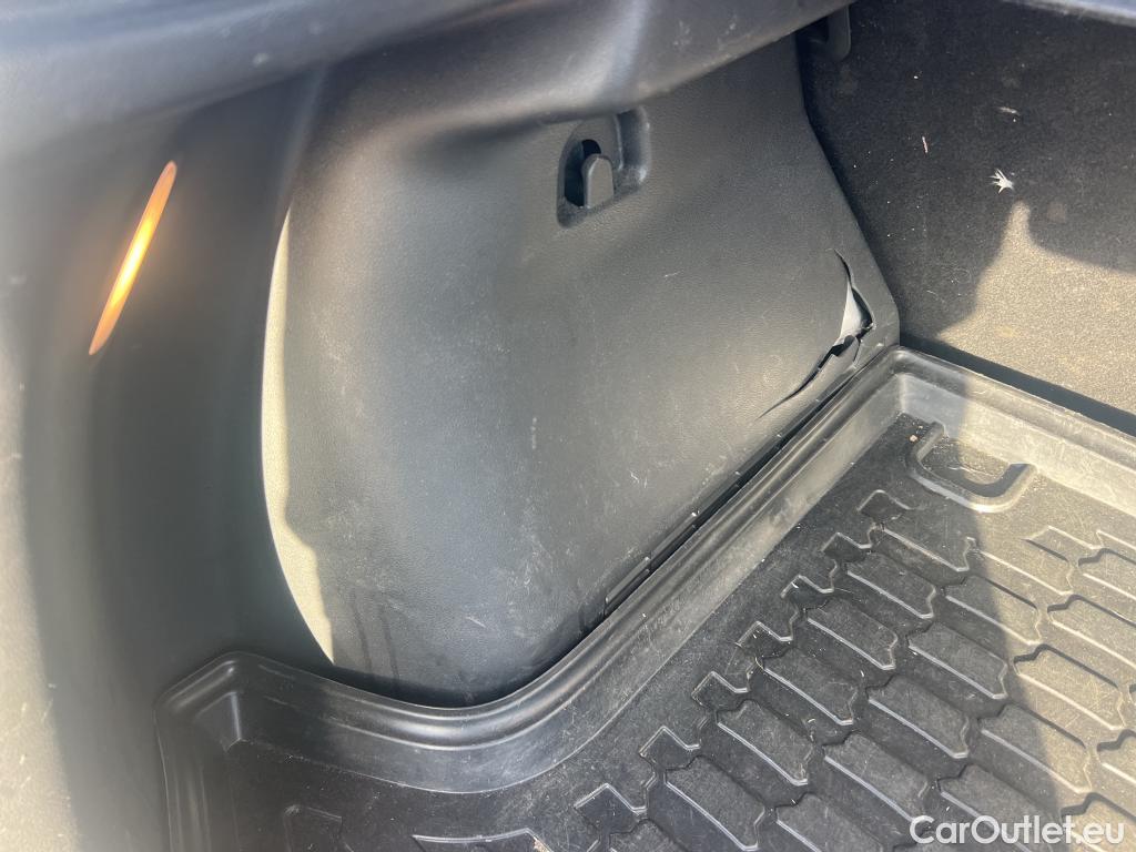  Hyundai  Konna HYUNDAI Kona / 2017 / 5P / todoterreno 1.6 GDI HEV SLE DCT #11