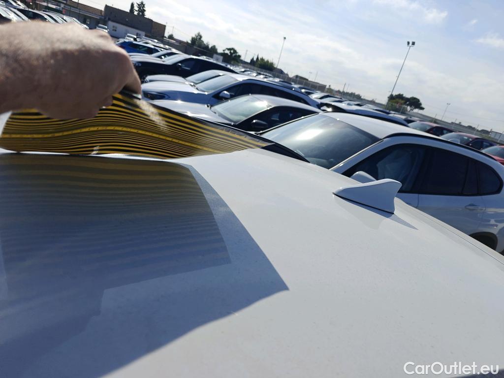  Hyundai  Konna HYUNDAI Kona / 2017 / 5P / todoterreno EV 100kW Klass #6