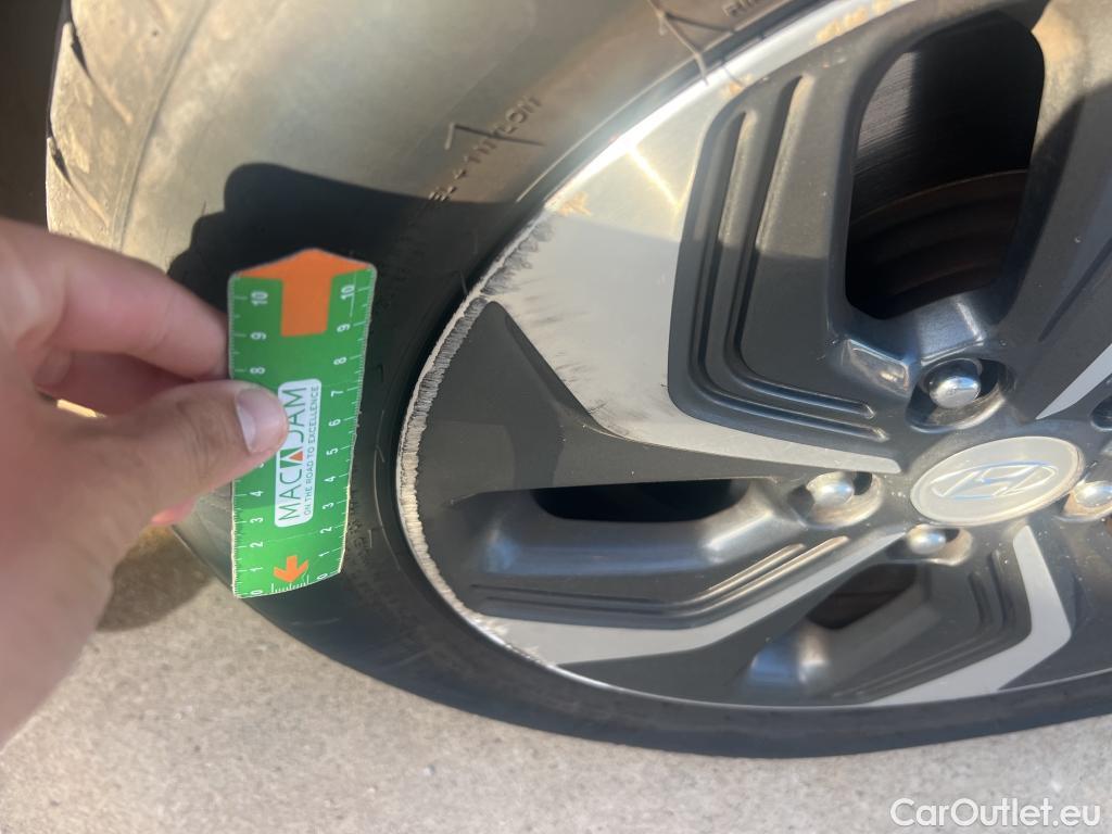  Hyundai  Konna HYUNDAI Kona / 2017 / 5P / todoterreno 1.6 GDI HEV SLE DCT #10