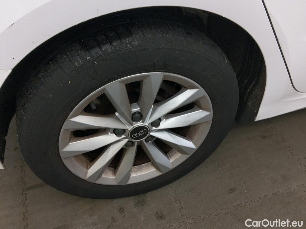  Audi  A3 AUDI  / 2020 / 5P / berlina con portón Sportback 30 TFSI 81kW (110CV) S tronic #15