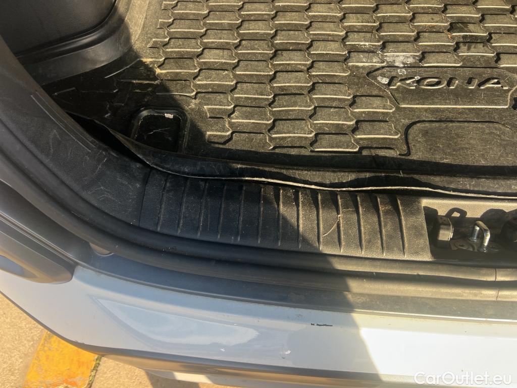  Hyundai  Konna HYUNDAI Kona / 2017 / 5P / todoterreno 1.6 GDI HEV SLE DCT #13