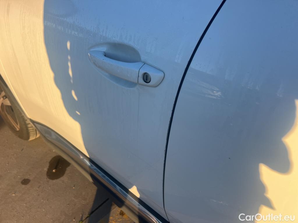  Peugeot  3008 PEUGEOT  / 2016 / 5P / todoterreno 1.5 BlueHDi 96kW (130CV) S&S Allure #3