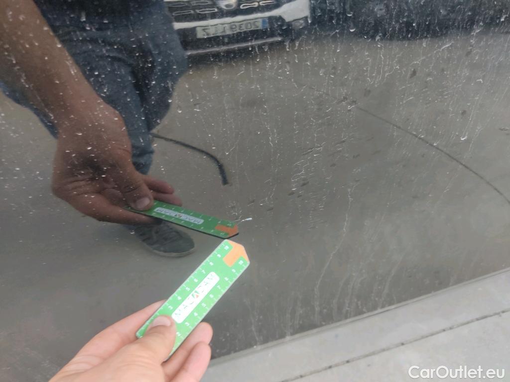  Land Rover  Range Rover LAND ROVER  Velar / 2017 / 5P / todoterreno 2.0D I4 150kW R-Dynamic S 4WD Auto #20