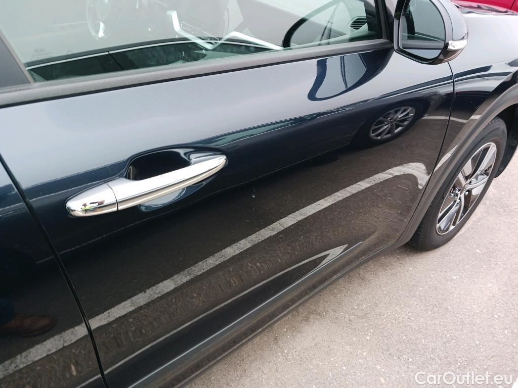  KIA  Niro KIA  / 2019 / 5P / crossover 1.6 GDi HEV 104kW (141CV) Drive #35