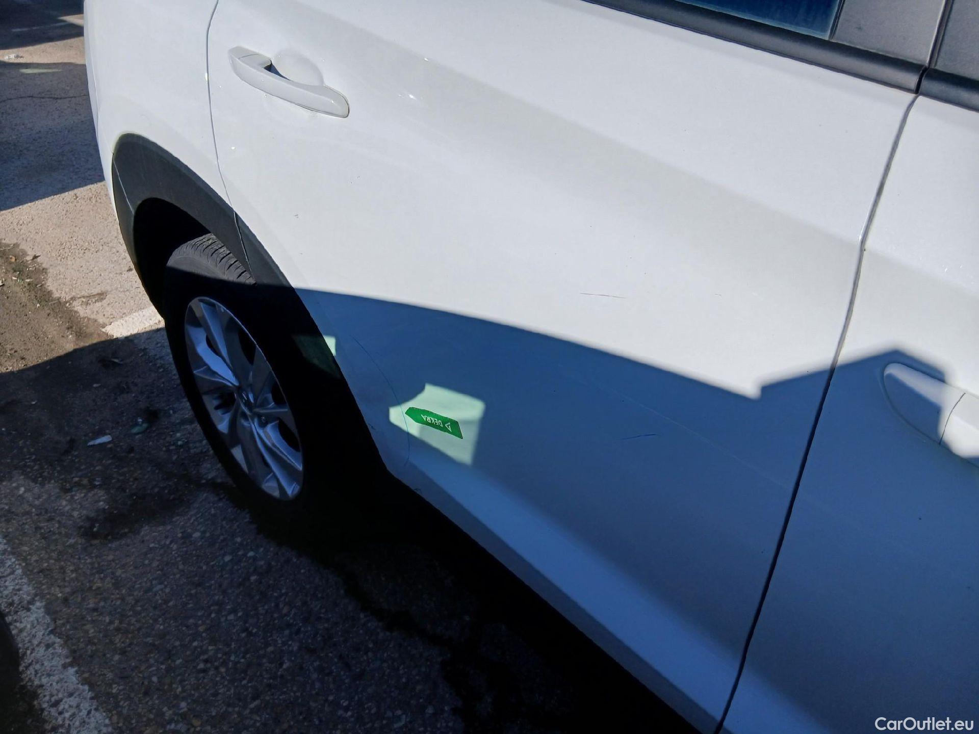  Hyundai  Tucson HYUNDAI  / 2018 / 5P / todoterreno 1.6 CRDI 85kW (116CV) 48V SLE 4X2(SP)(SL) #43