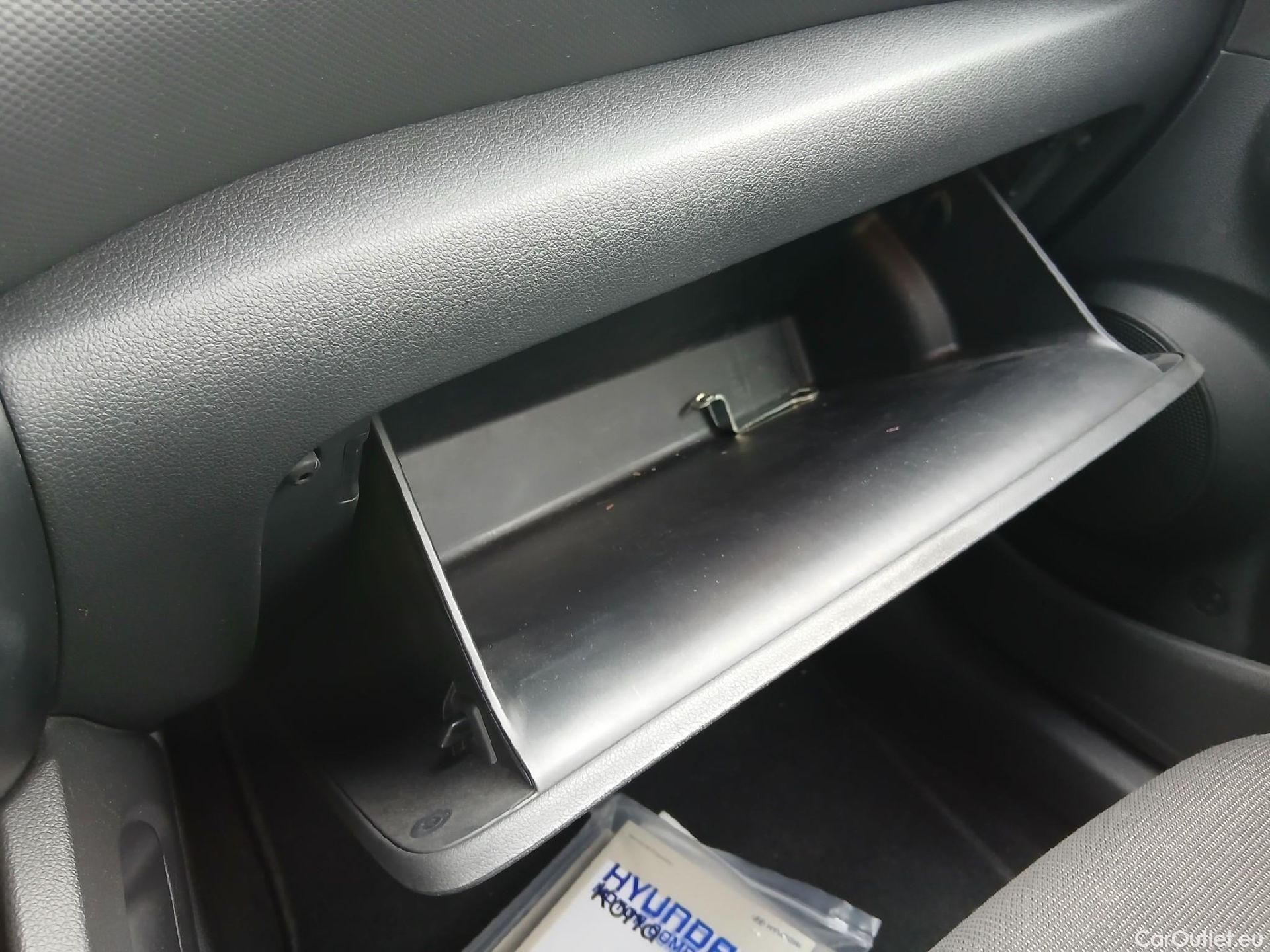  Hyundai  Konna HYUNDAI Kona / 2020 / 5P / todoterreno 1.6 CRDI 100kW (136CV) 48V Maxx 4X2 #2