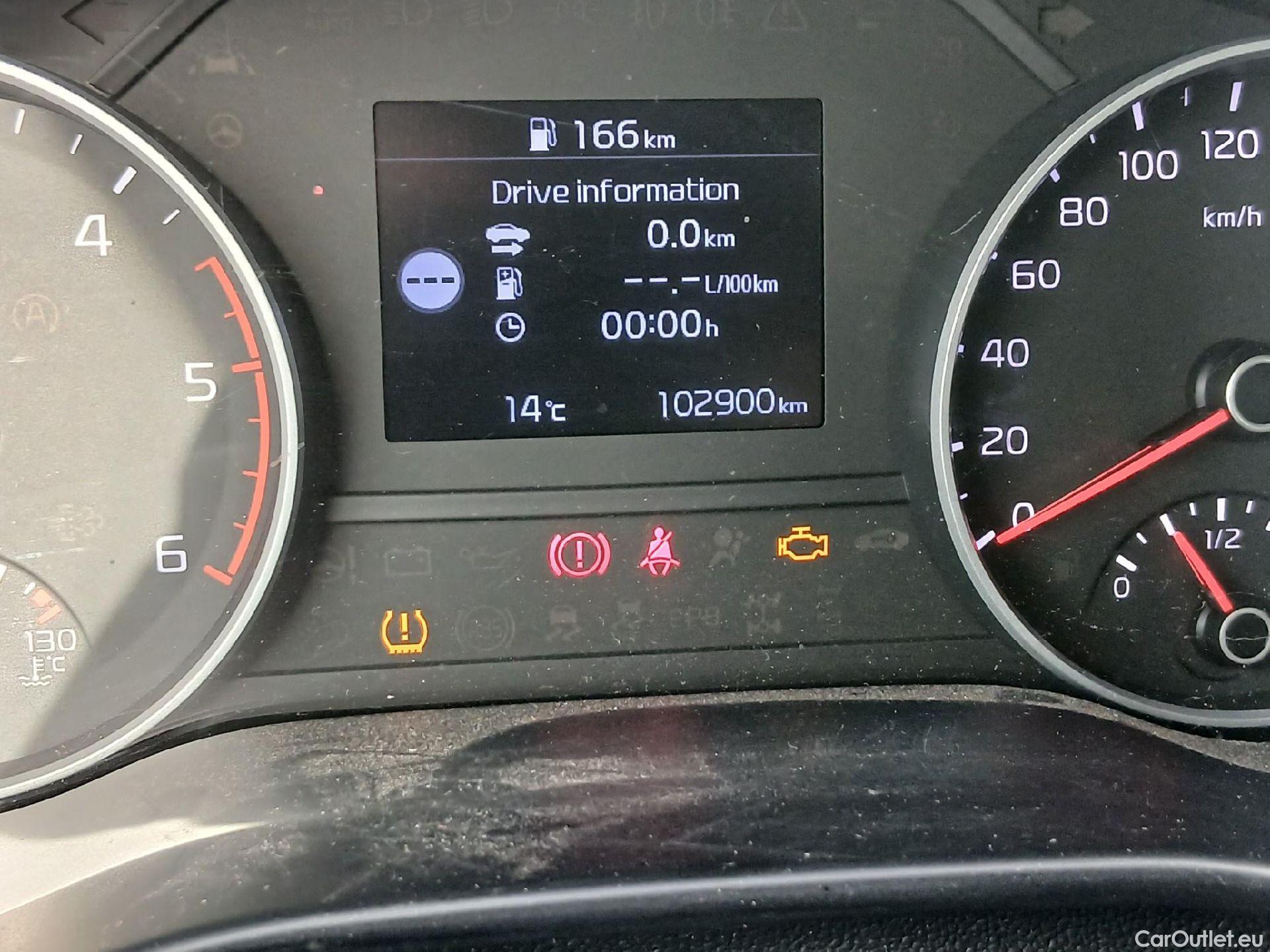  KIA  Sportage KIA  1.6MHEV Drive 100kW(136CV) 4x2(Crist Tintados) #1