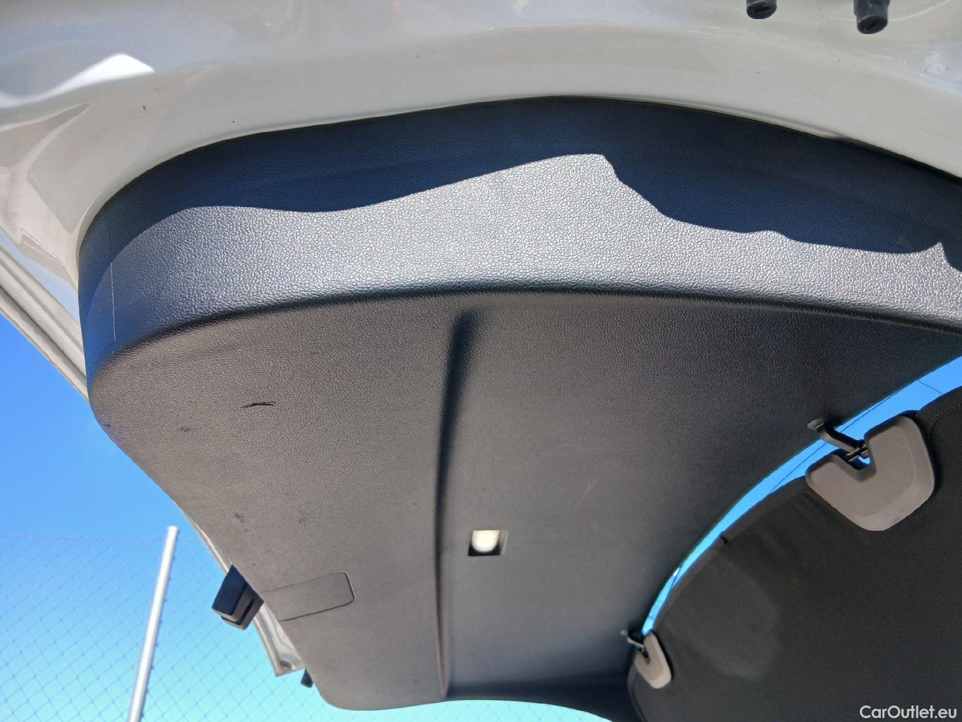  Ford  Kuga FORD  / 2019 / 5P / todoterreno Titanium 2.0 EcoBlue MHEV 110kW (150CV) #5