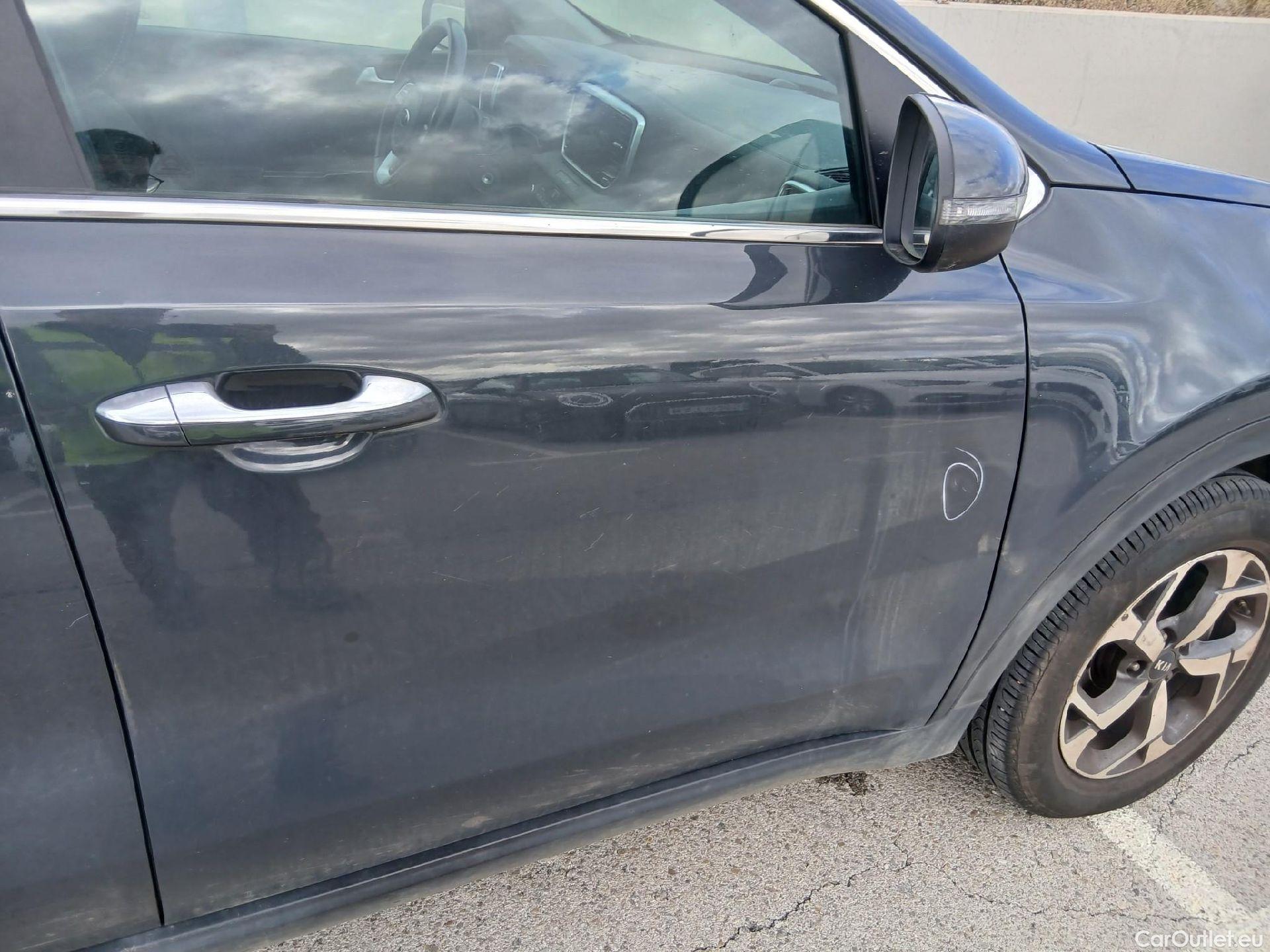  KIA  Sportage KIA  1.6MHEV Drive 100kW(136CV) 4x2(Crist Tintados) #29