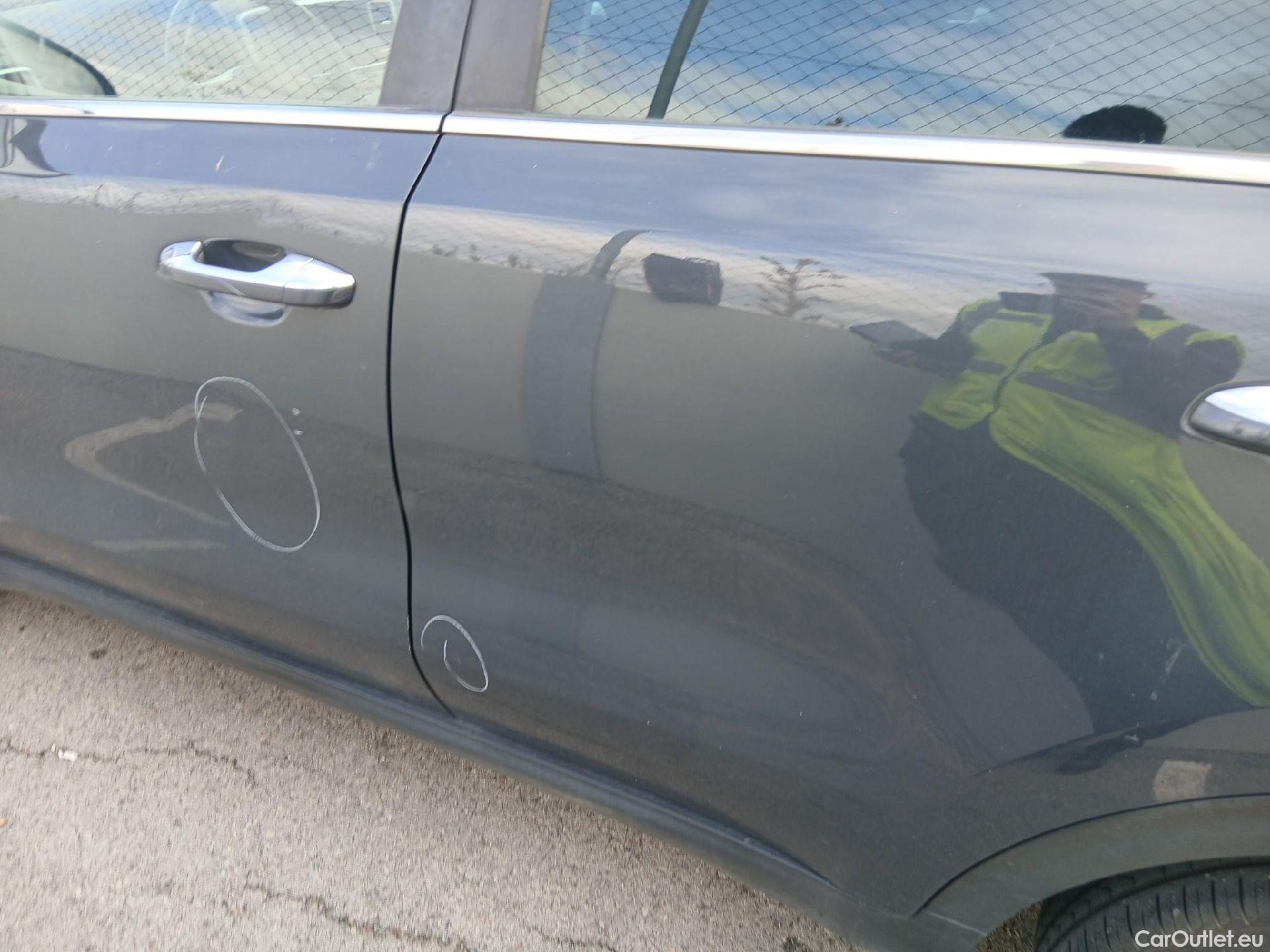  KIA  Sportage KIA  1.6MHEV Drive 100kW(136CV) 4x2(Crist Tintados) #22