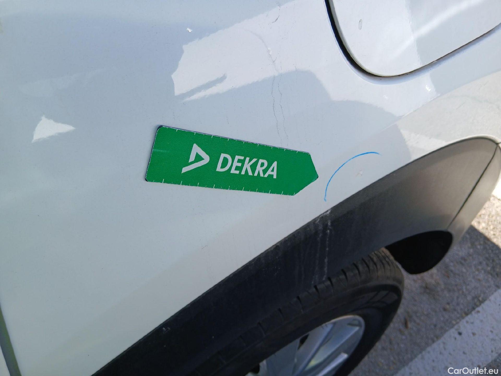  Hyundai  Tucson HYUNDAI  / 2018 / 5P / todoterreno 1.6 CRDI 85kW (116CV) 48V SLE 4X2(SP)(SL) #23