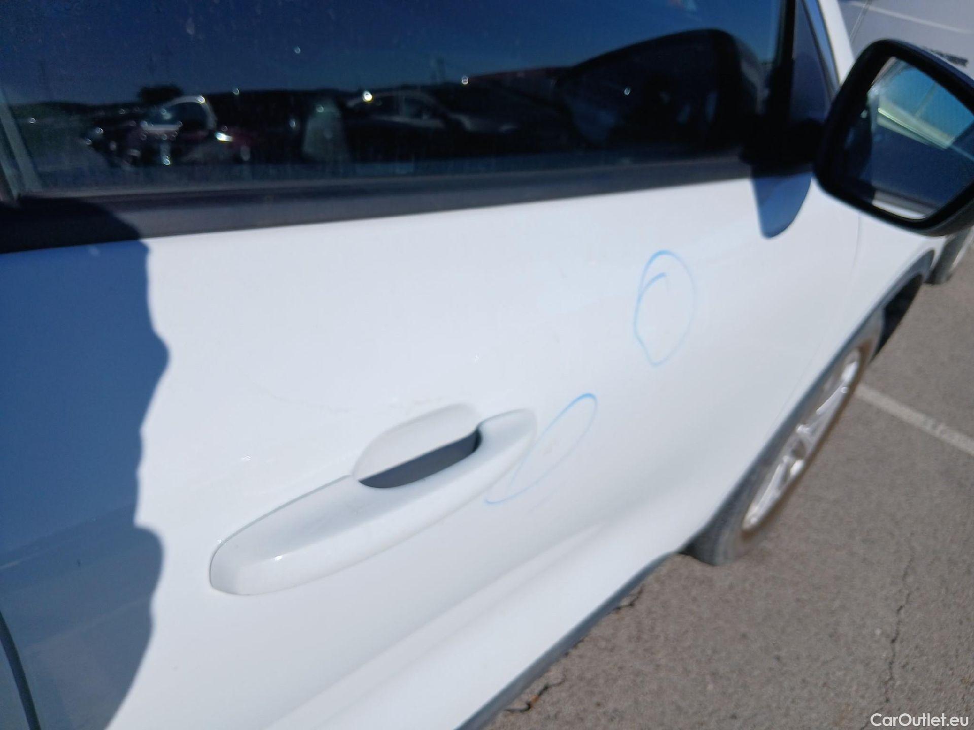  Ford  Kuga FORD  / 2019 / 5P / todoterreno Titanium 2.0 EcoBlue MHEV 110kW (150CV) #26