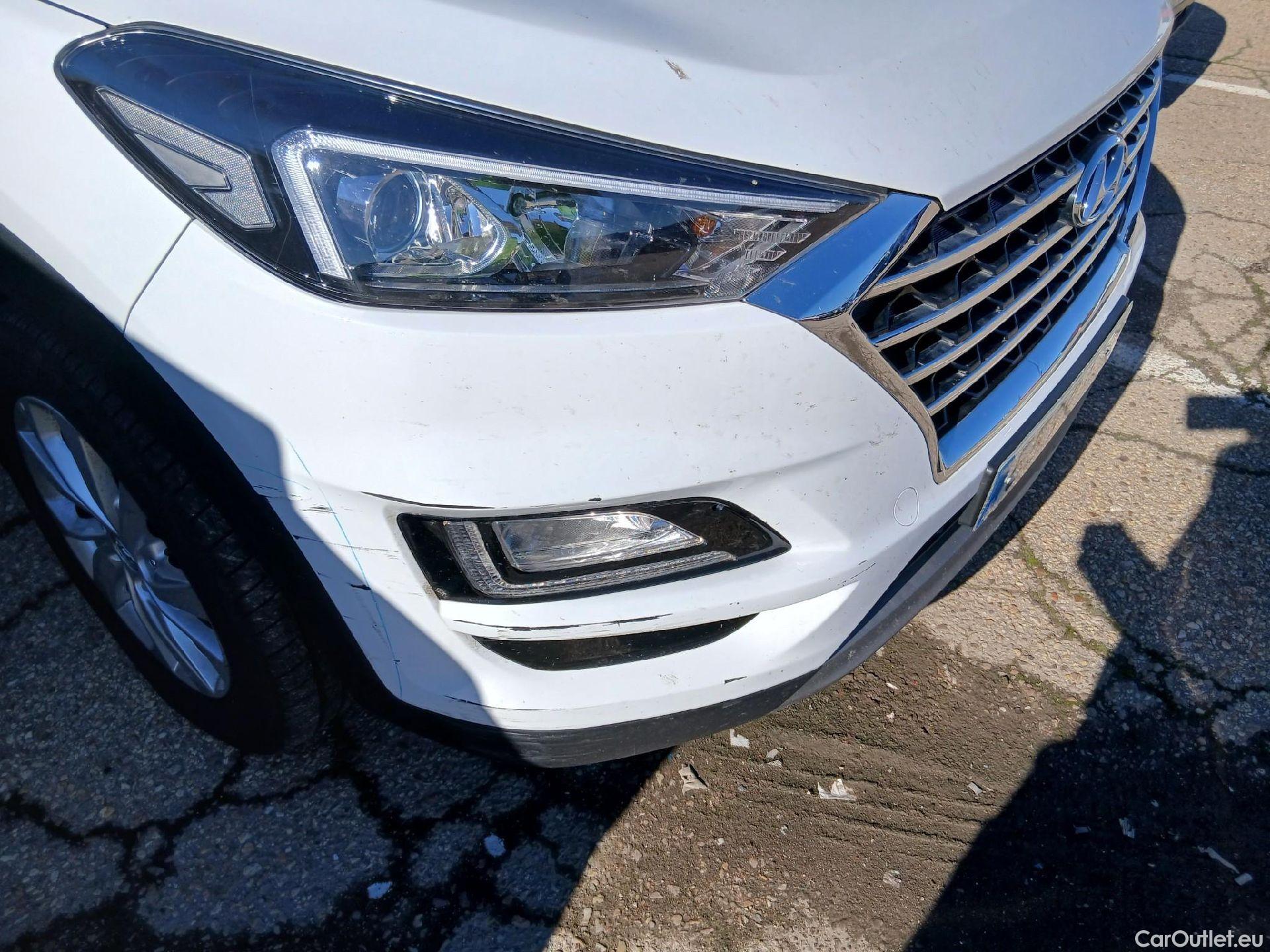  Hyundai  Tucson HYUNDAI  / 2018 / 5P / todoterreno 1.6 CRDI 85kW (116CV) 48V SLE 4X2(SP)(SL) #3