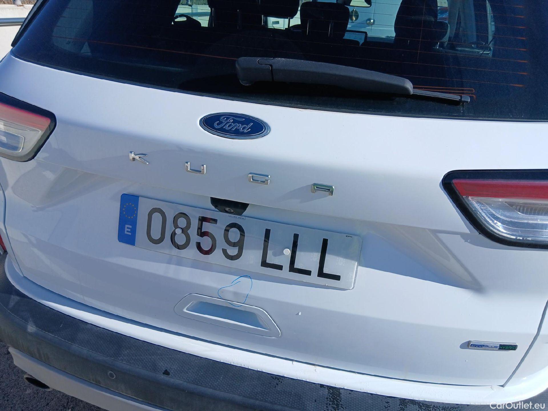  Ford  Kuga FORD  / 2019 / 5P / todoterreno Titanium 2.0 EcoBlue MHEV 110kW (150CV) #18