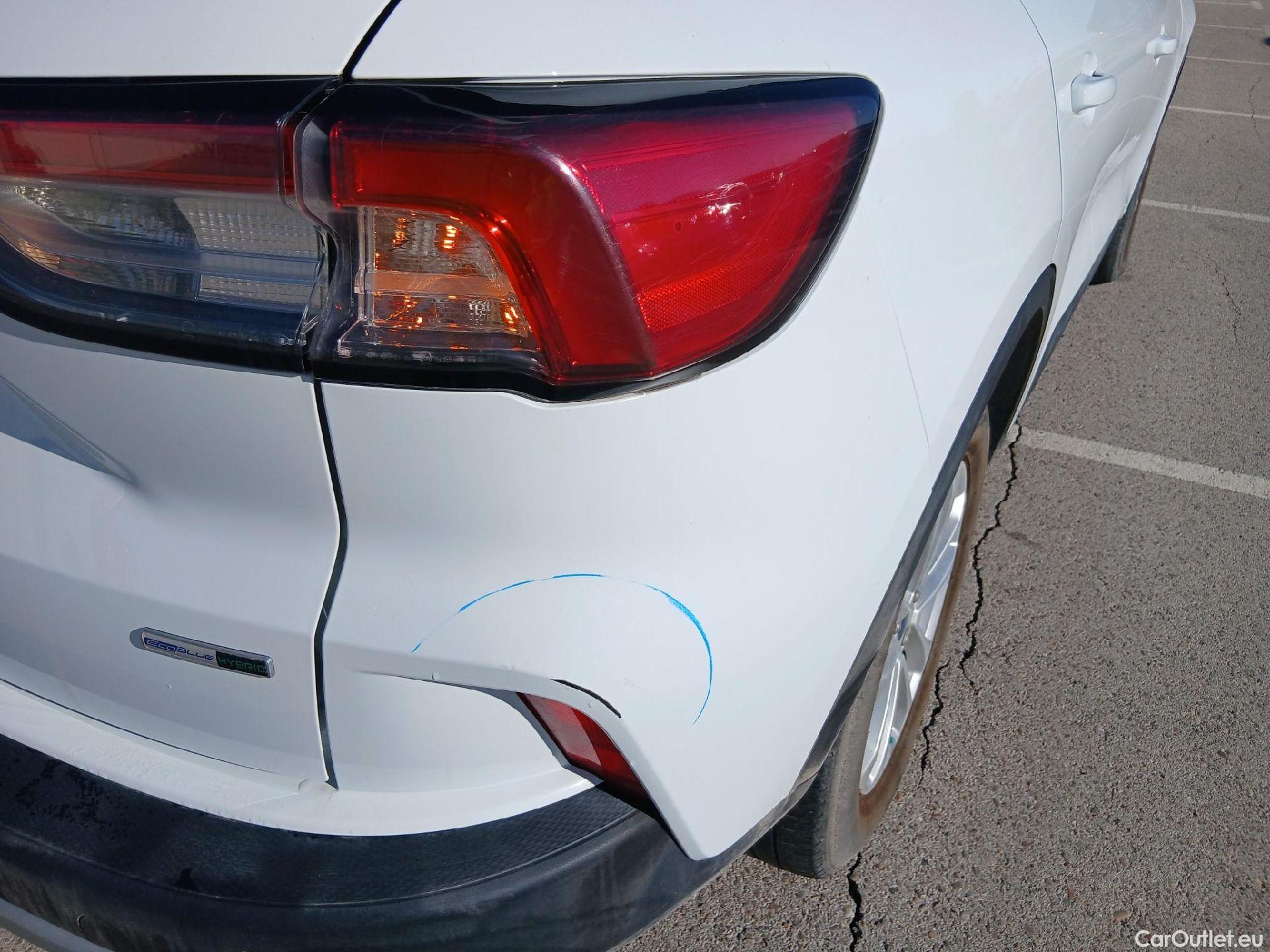  Ford  Kuga FORD  / 2019 / 5P / todoterreno Titanium 2.0 EcoBlue MHEV 110kW (150CV) #22