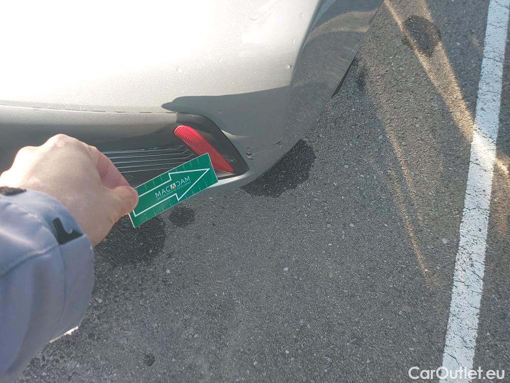  Hyundai   Ioniq HYUNDAI / 2019 / 5P / berlina con portón 1.6 GDI HEV Tecno DCT #15