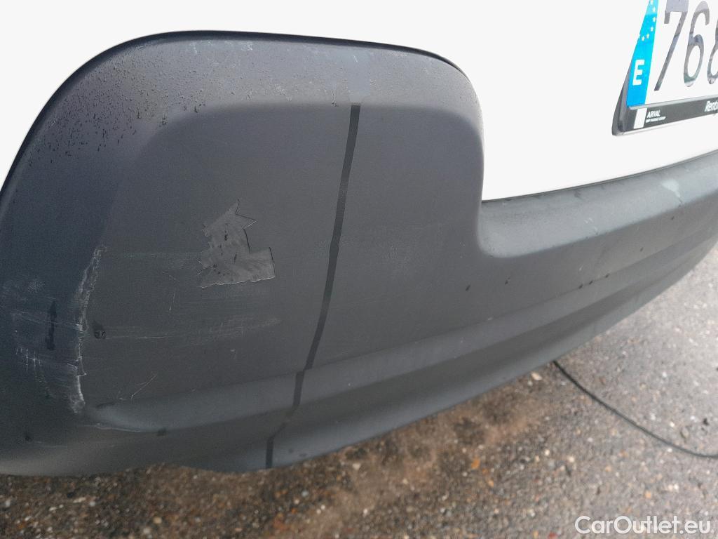  Citroen  C3 CITROEN  / 2016 / 5P / berlina con portón BlueHDi 73KW (100CV) S&S FEEL #14