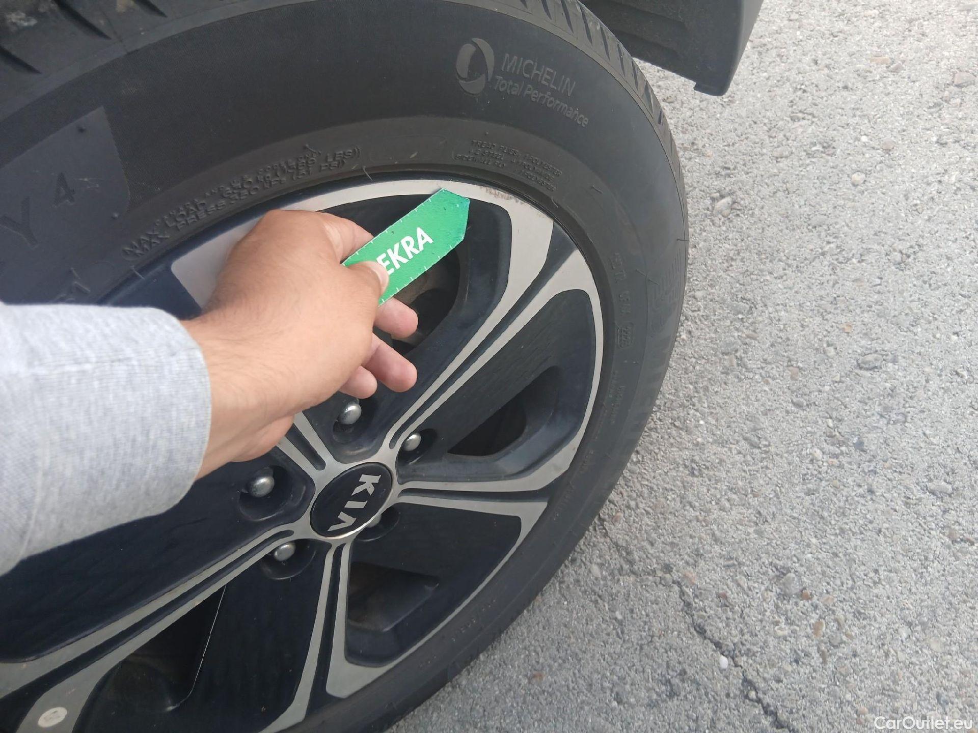  KIA  XCeed KIA  1.6 GDi PHEV 104kW (141CV) eDrive (AC) #9