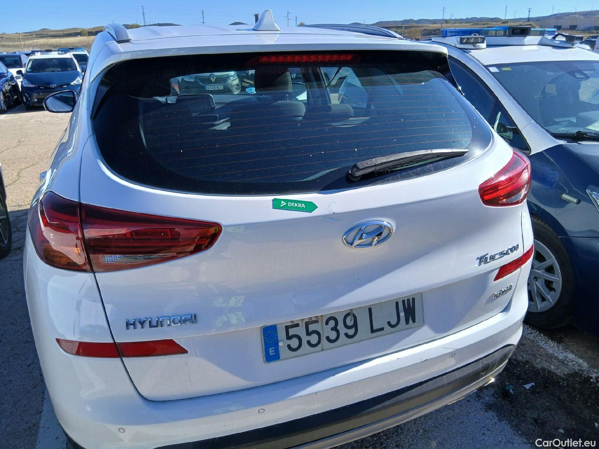  Hyundai  Tucson HYUNDAI  / 2018 / 5P / todoterreno 1.6 CRDI 85kW (116CV) 48V SLE 4X2(SP)(SL) #27