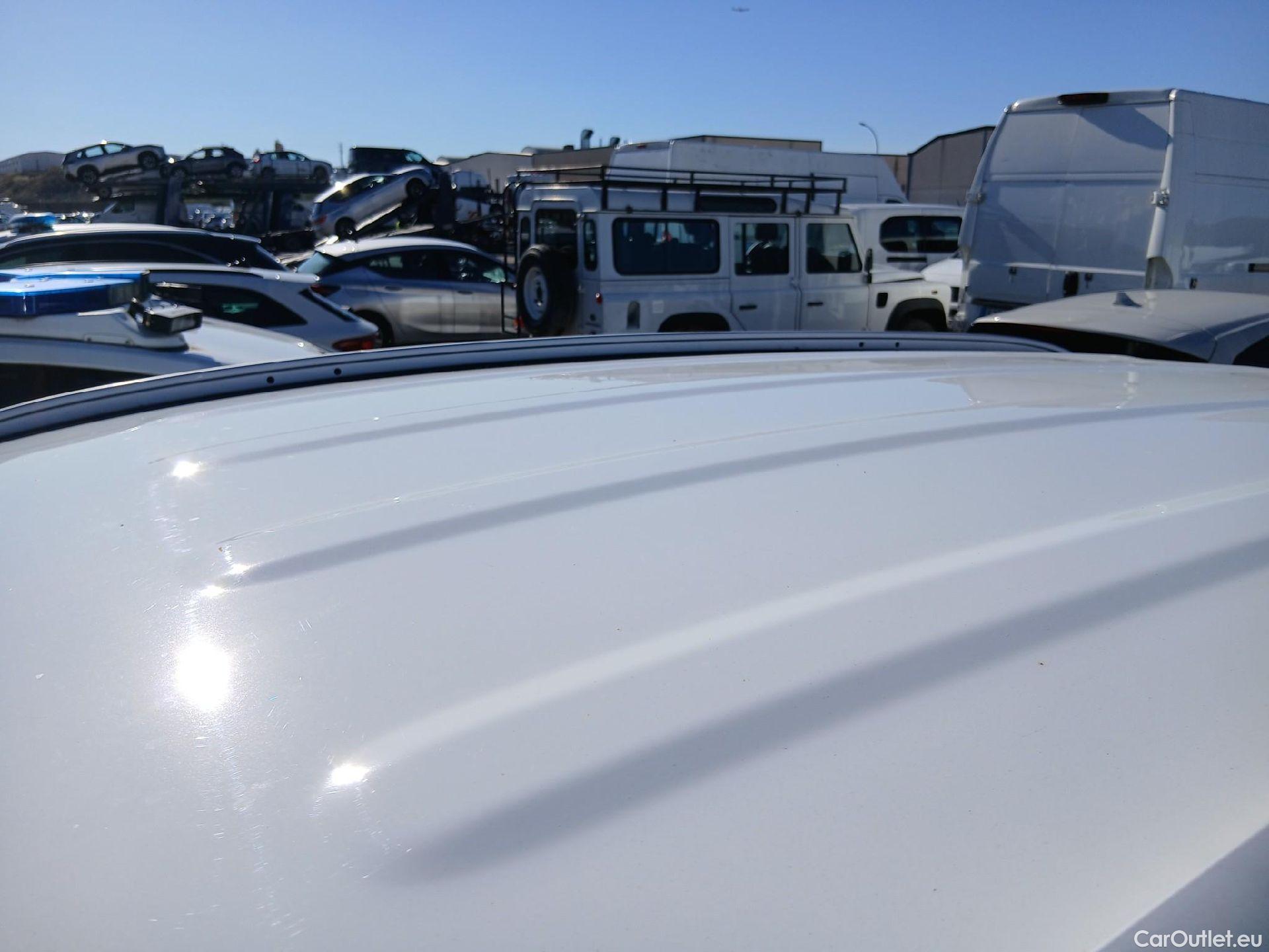  Hyundai  Tucson HYUNDAI  / 2018 / 5P / todoterreno 1.6 CRDI 85kW (116CV) 48V SLE 4X2(SP)(SL) #18