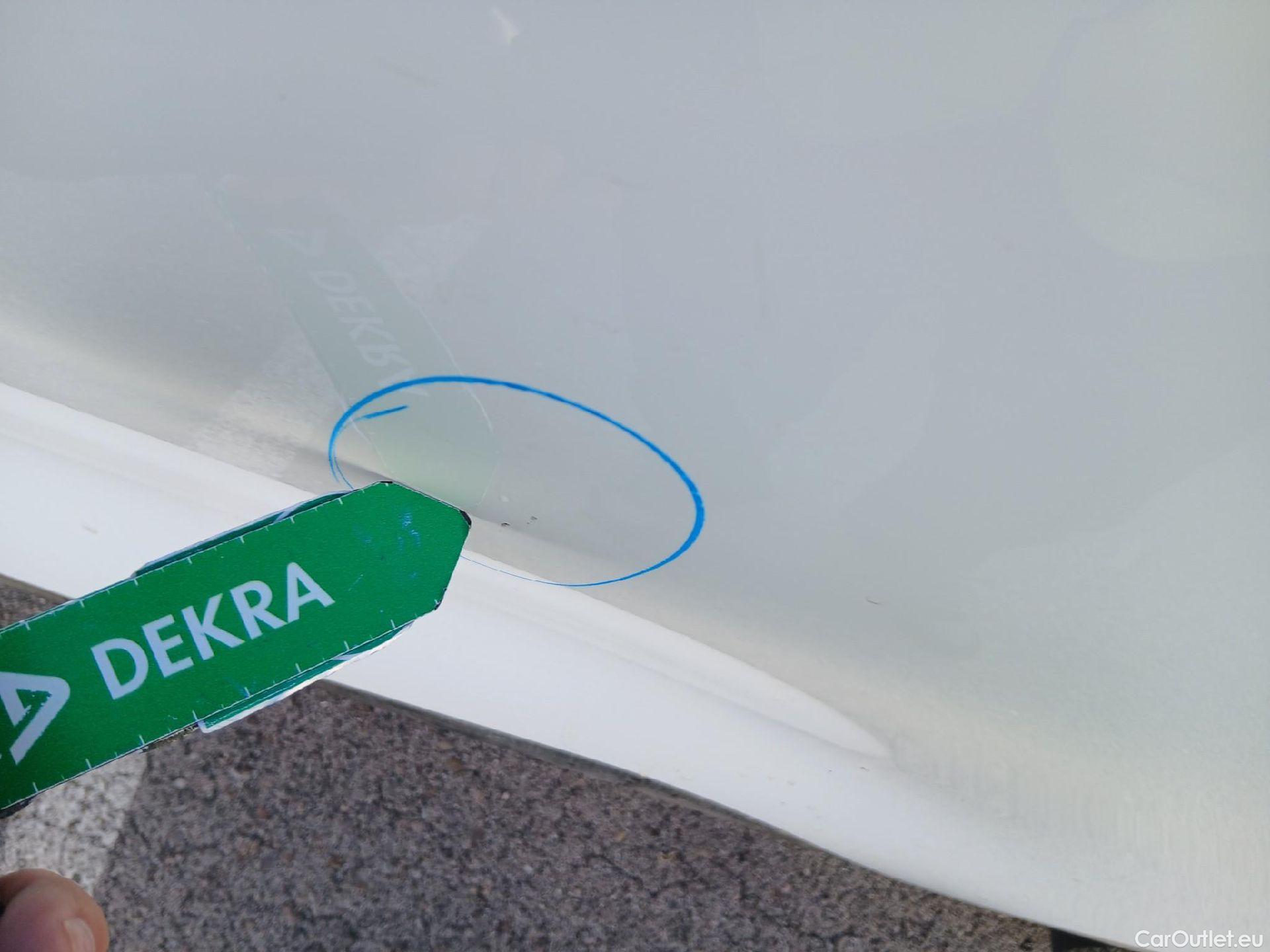  Ford  Kuga FORD  / 2019 / 5P / todoterreno Titanium 2.0 EcoBlue MHEV 110kW (150CV) #17