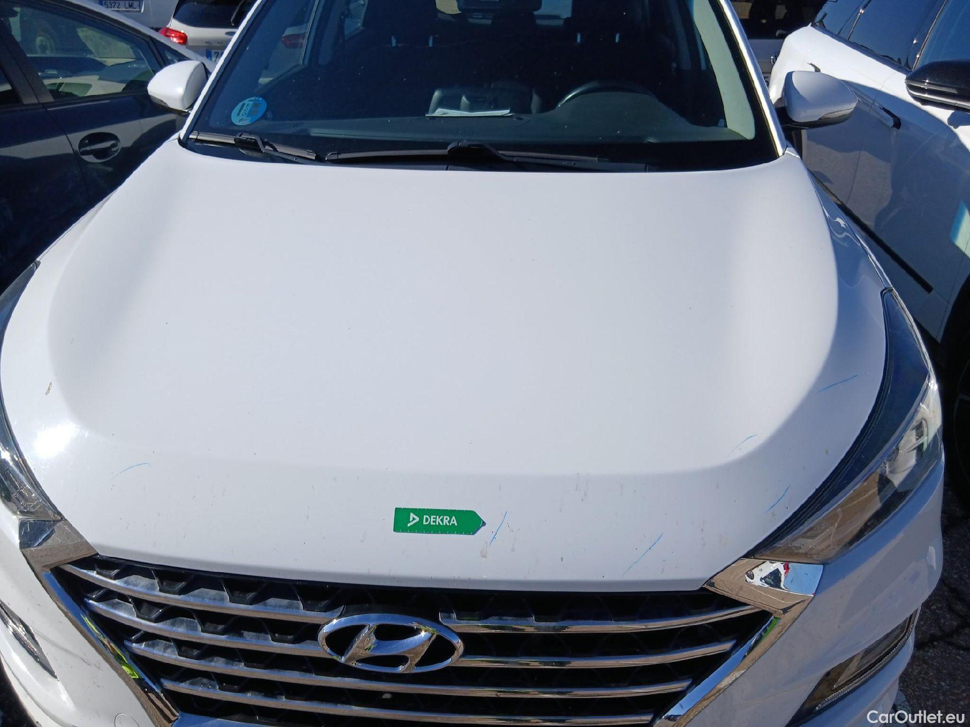  Hyundai  Tucson HYUNDAI  / 2018 / 5P / todoterreno 1.6 CRDI 85kW (116CV) 48V SLE 4X2(SP)(SL) #8