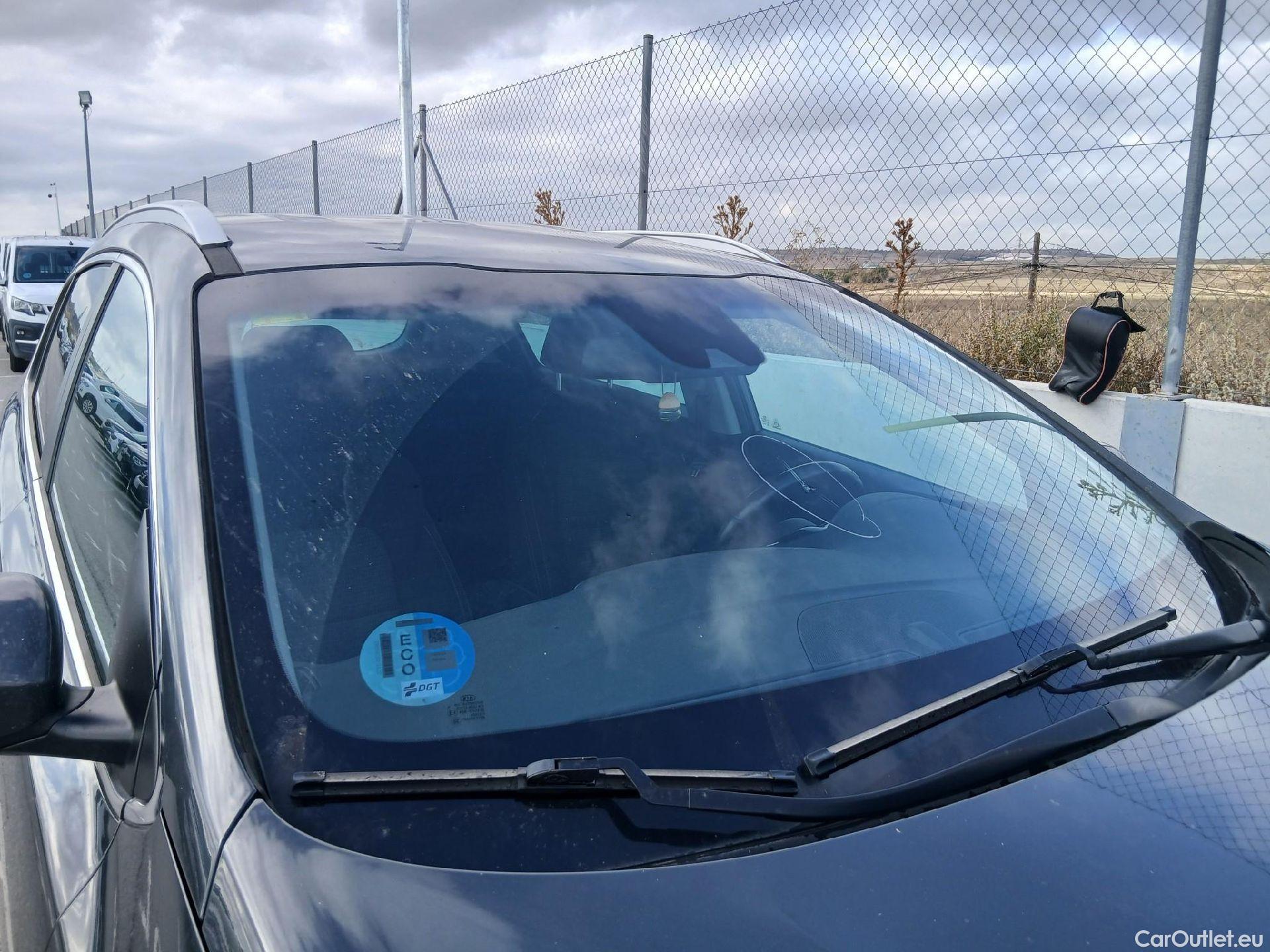  KIA  Sportage KIA  1.6MHEV Drive 100kW(136CV) 4x2(Crist Tintados) #10