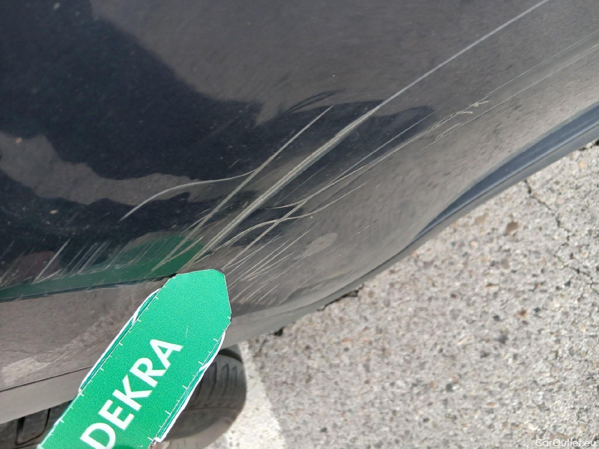  KIA  Sportage KIA  1.6MHEV Drive 100kW(136CV) 4x2(Crist Tintados) #28