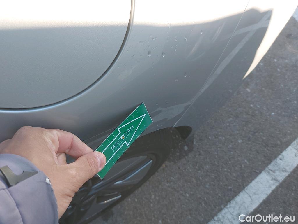  Hyundai   Ioniq HYUNDAI / 2019 / 5P / berlina con portón 1.6 GDI HEV Tecno DCT #13