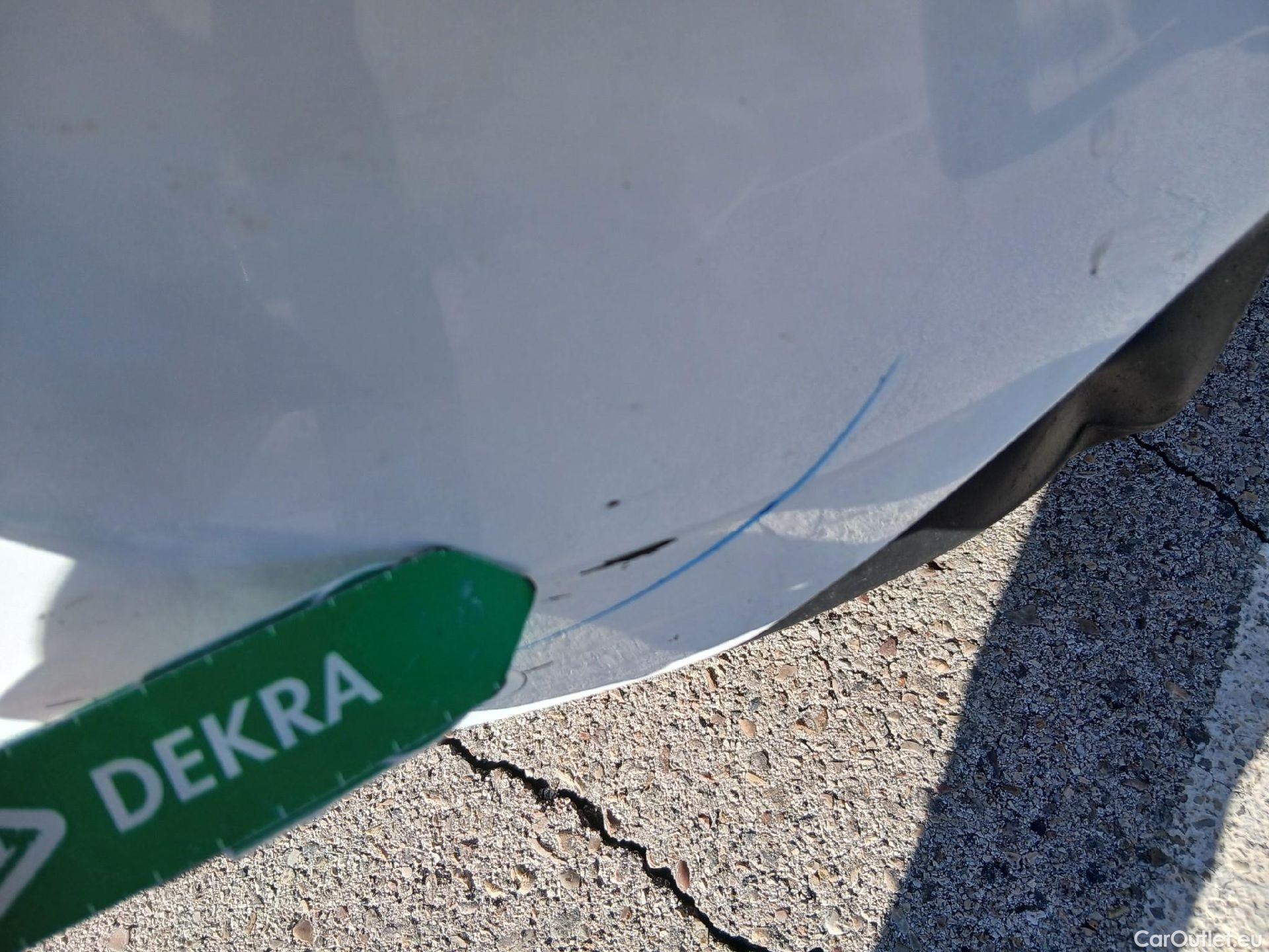  Ford  Kuga FORD  / 2019 / 5P / todoterreno Titanium 2.0 EcoBlue MHEV 110kW (150CV) #11