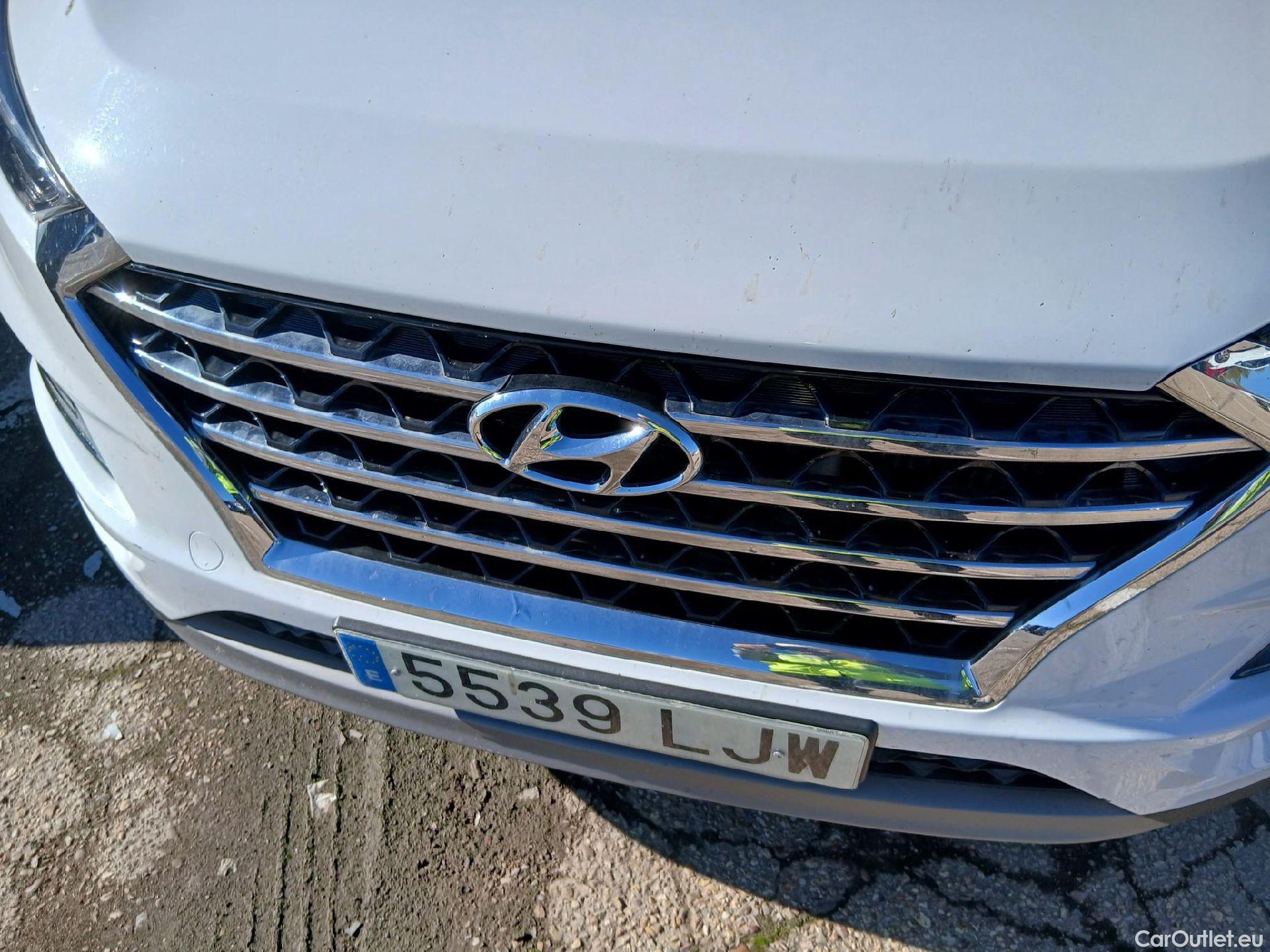  Hyundai  Tucson HYUNDAI  / 2018 / 5P / todoterreno 1.6 CRDI 85kW (116CV) 48V SLE 4X2(SP)(SL) #6