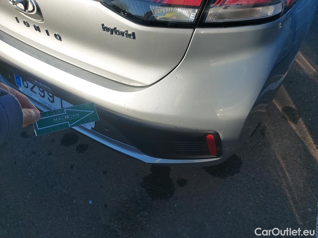  Hyundai   Ioniq HYUNDAI / 2019 / 5P / berlina con portón 1.6 GDI HEV Tecno DCT #14